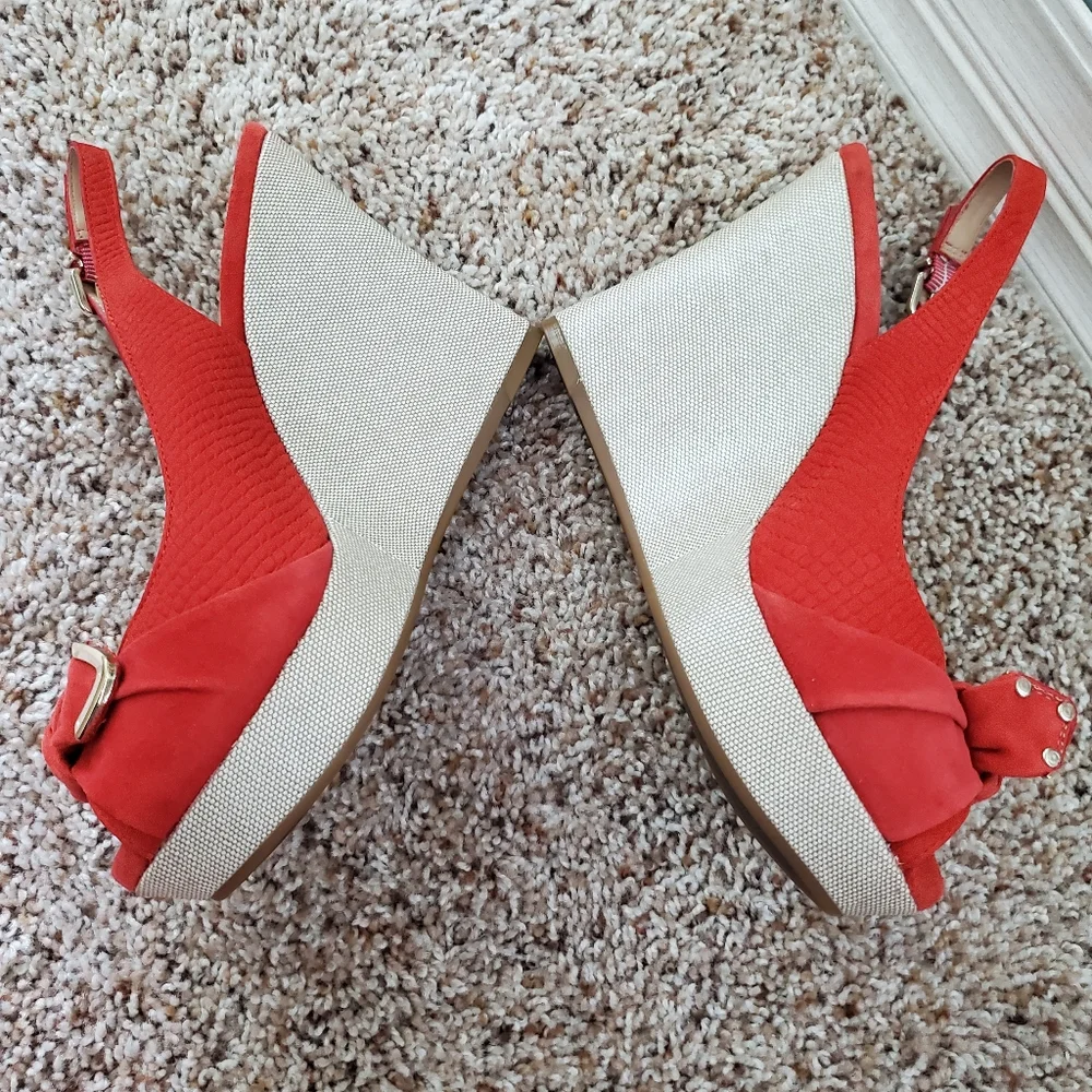 SOLD New Antonio Melani Coral Wedge w/sling back adjustable strap - Picture 6 of 9